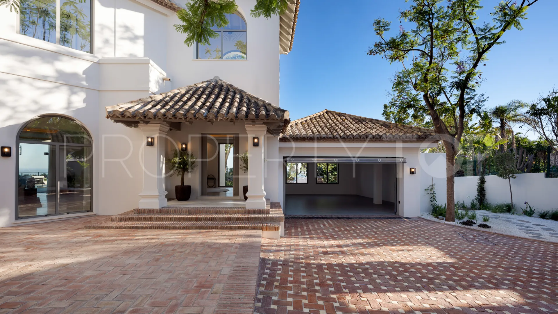 Monte Halcones 7 bedrooms villa for sale