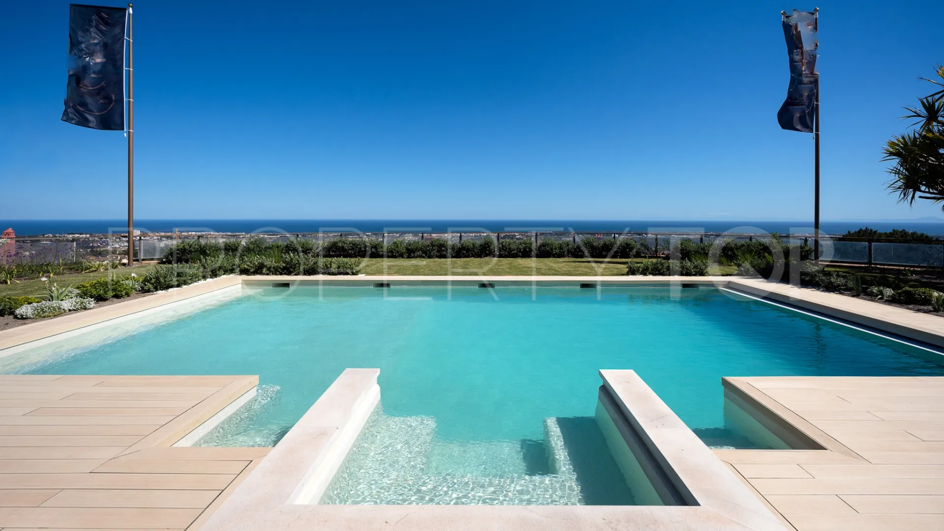 Monte Halcones 7 bedrooms villa for sale