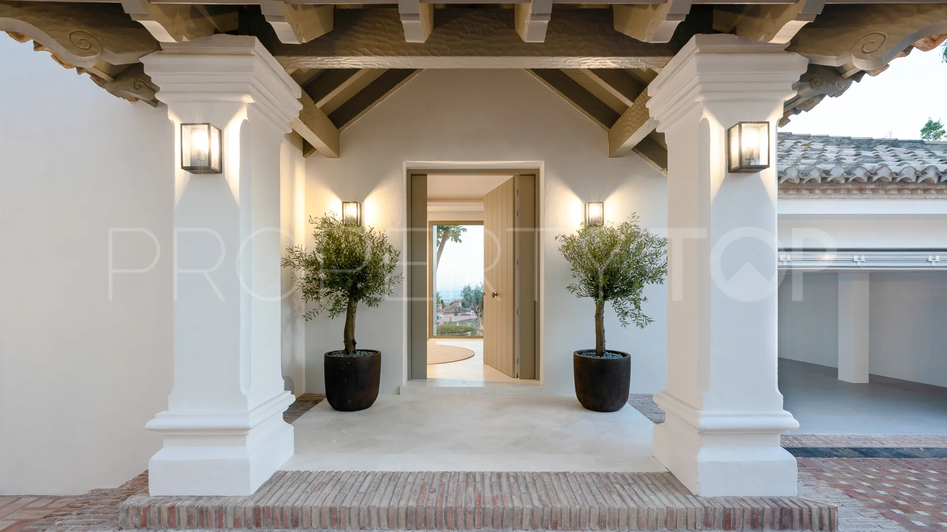 Monte Halcones 7 bedrooms villa for sale