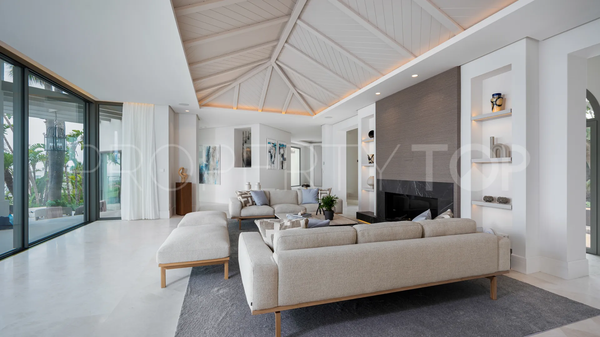 Monte Halcones 7 bedrooms villa for sale