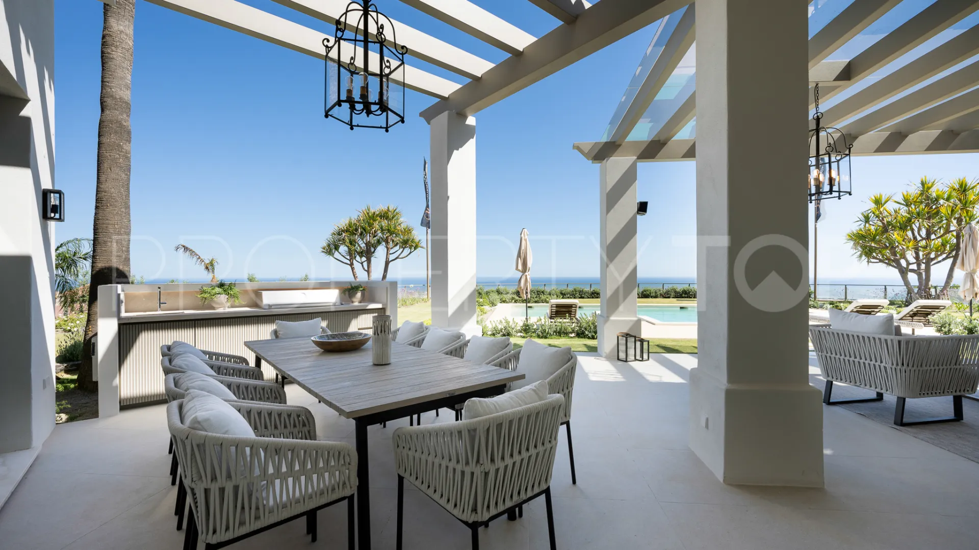 Monte Halcones 7 bedrooms villa for sale