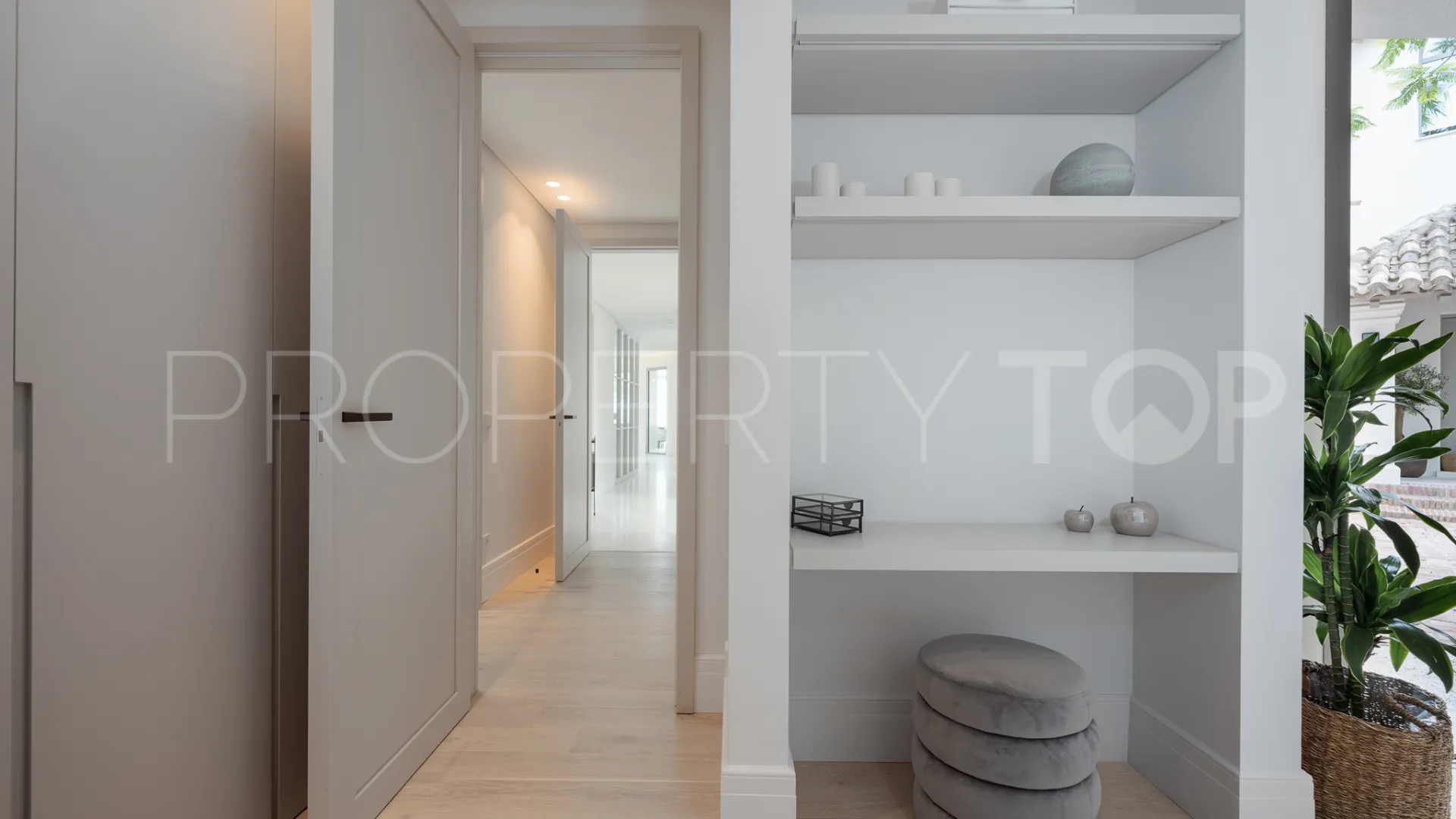 Monte Halcones 7 bedrooms villa for sale