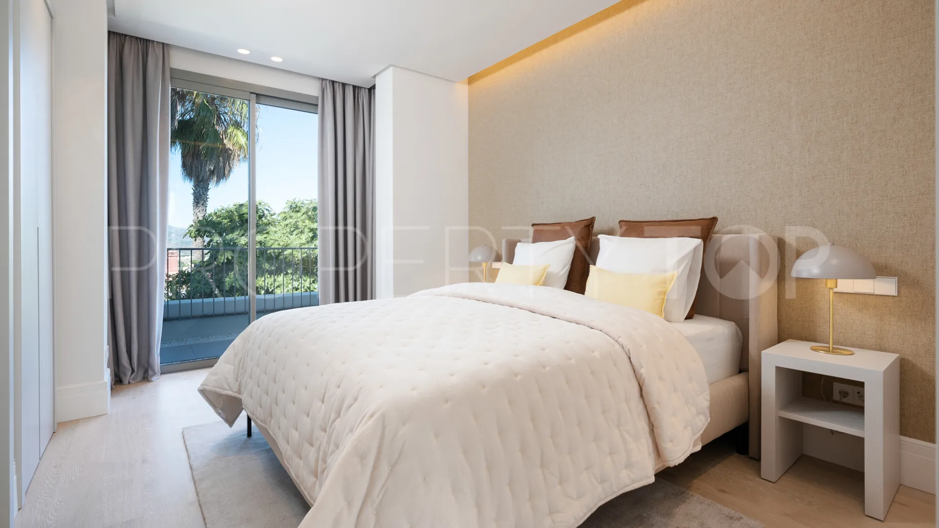 Monte Halcones 7 bedrooms villa for sale