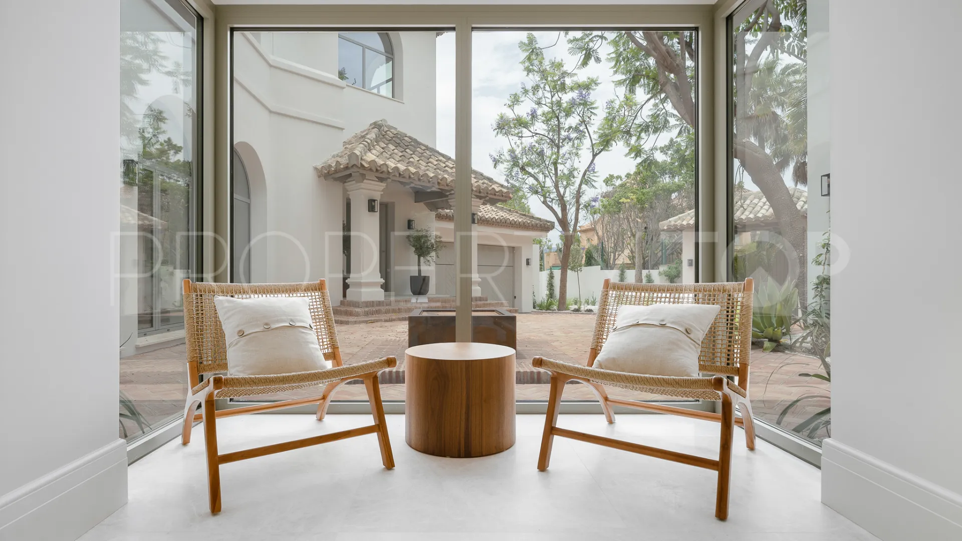 Monte Halcones 7 bedrooms villa for sale