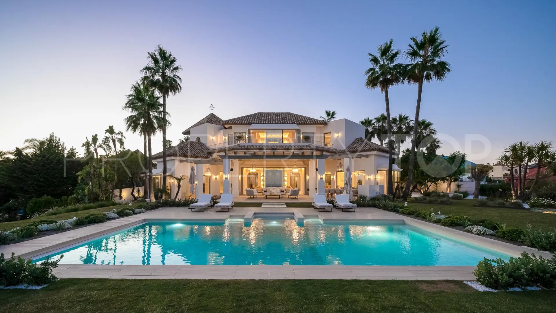 Monte Halcones 7 bedrooms villa for sale