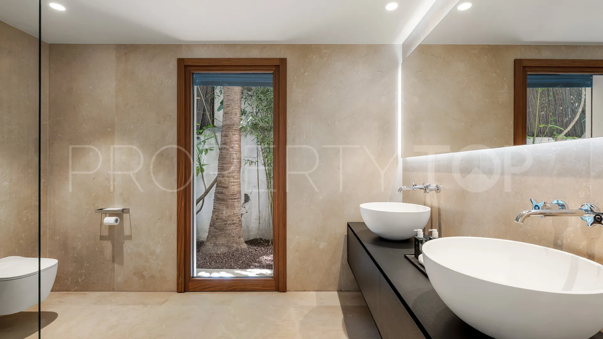 For sale villa with 4 bedrooms in Las Brisas