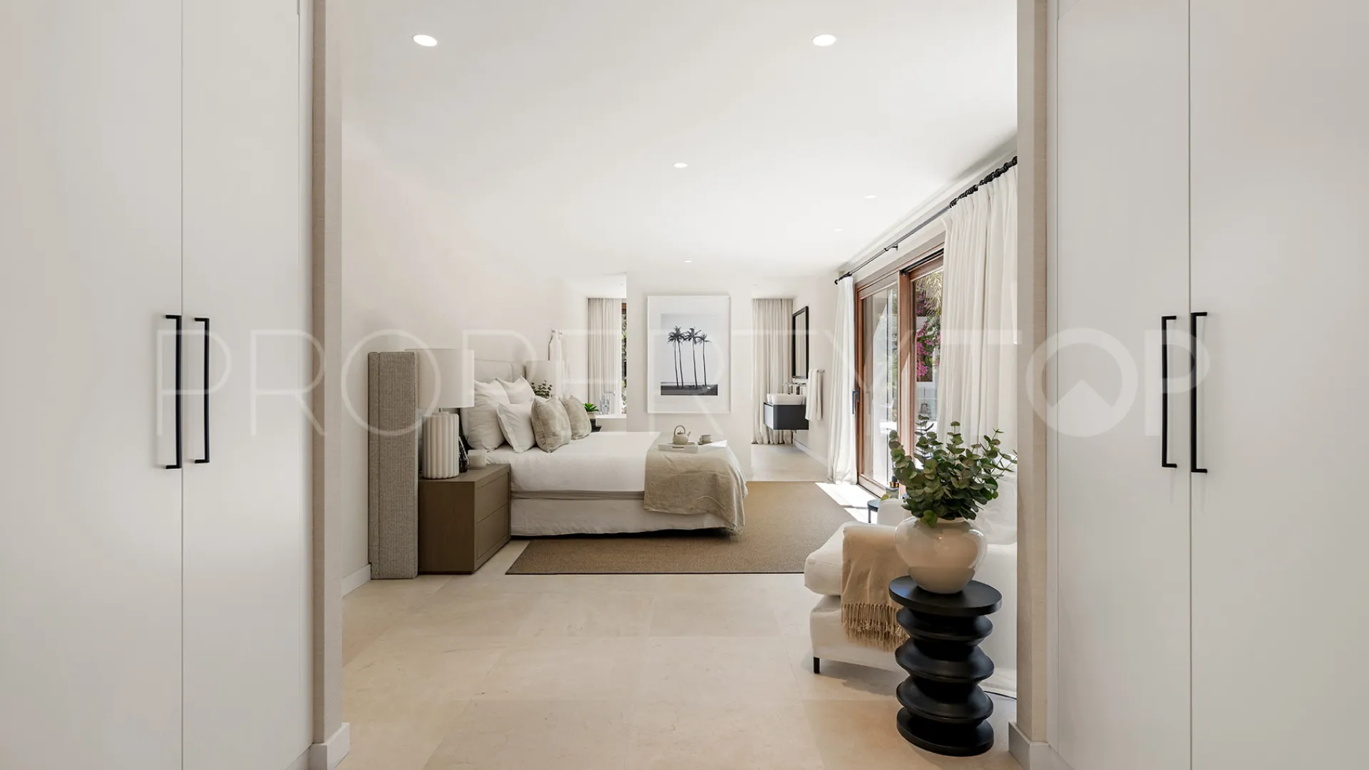 For sale villa with 4 bedrooms in Las Brisas