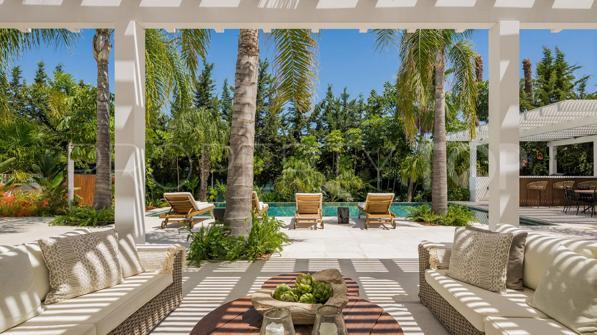 For sale villa with 4 bedrooms in Las Brisas