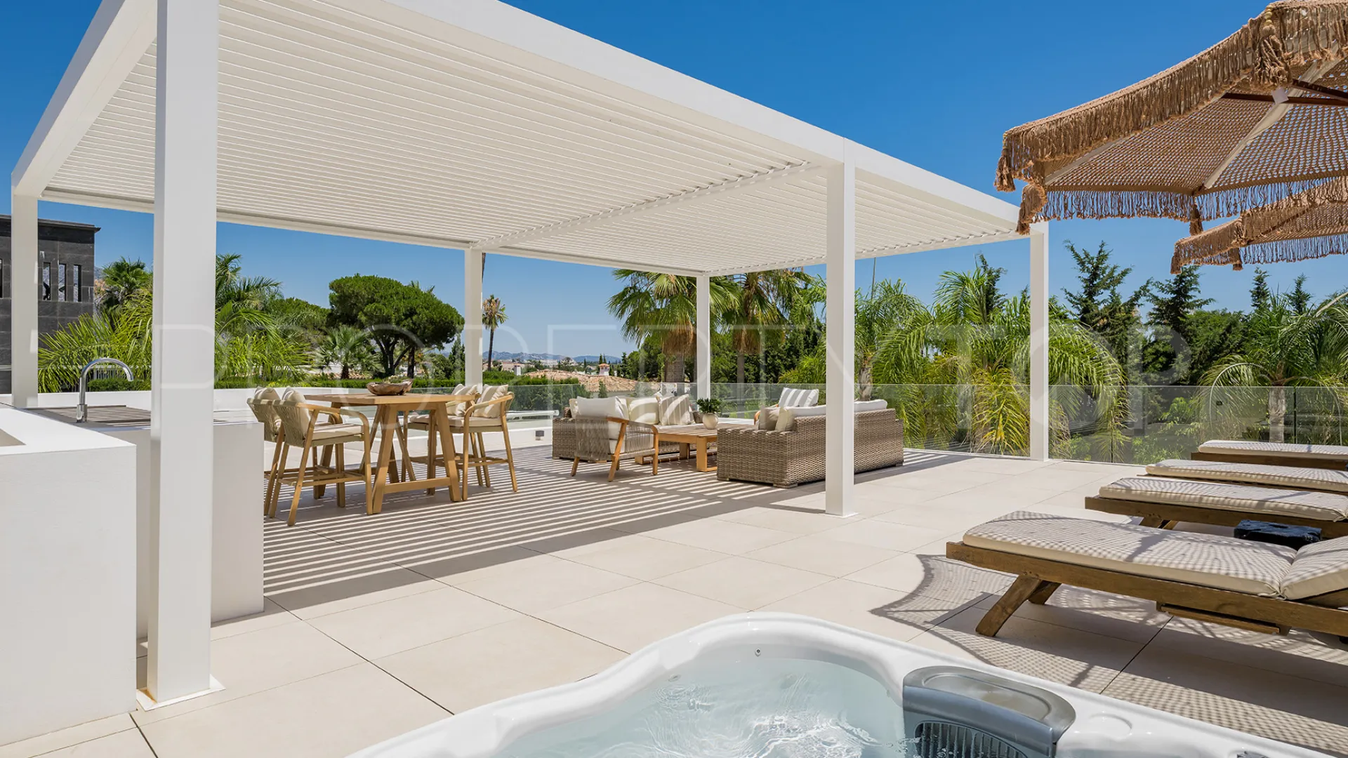 For sale villa with 4 bedrooms in Las Brisas