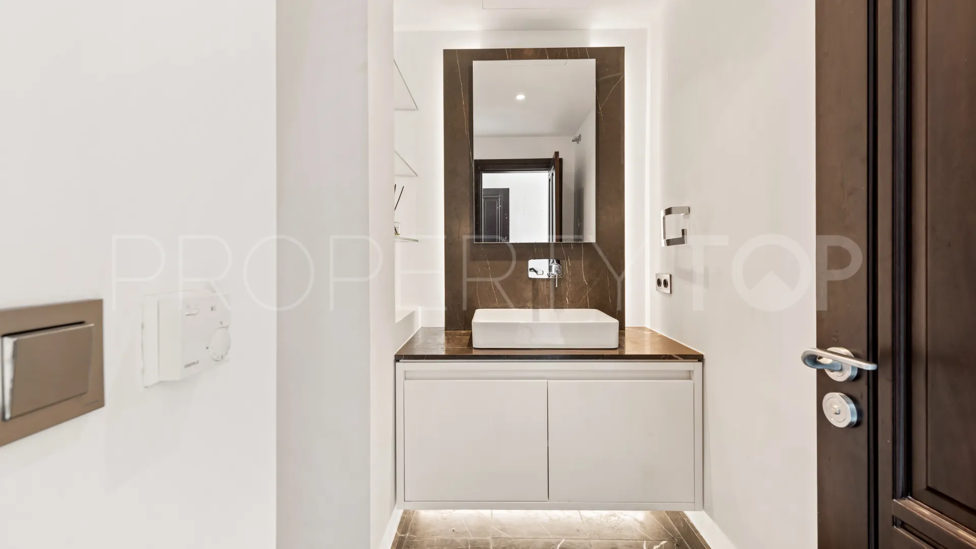 Comprar villa en Valle del Sol de 6 dormitorios