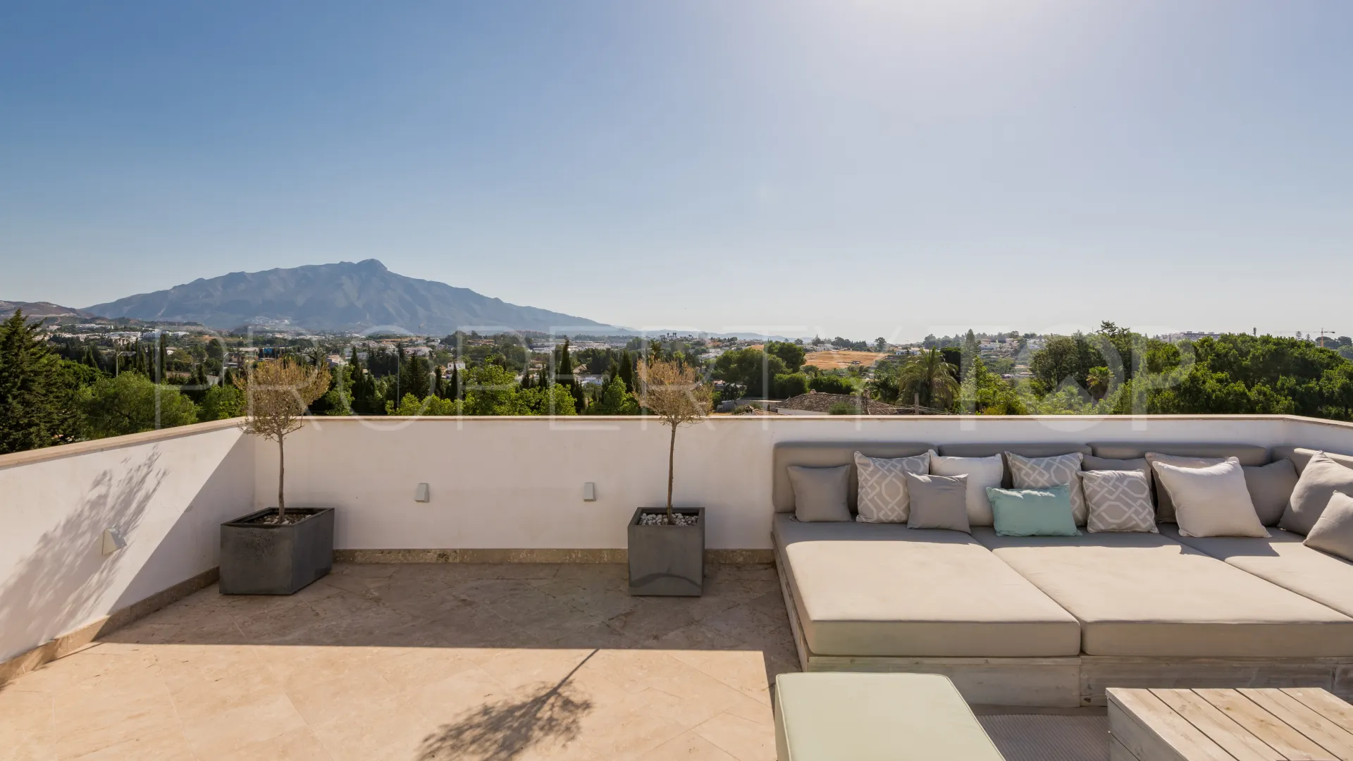 Comprar villa en Valle del Sol de 6 dormitorios