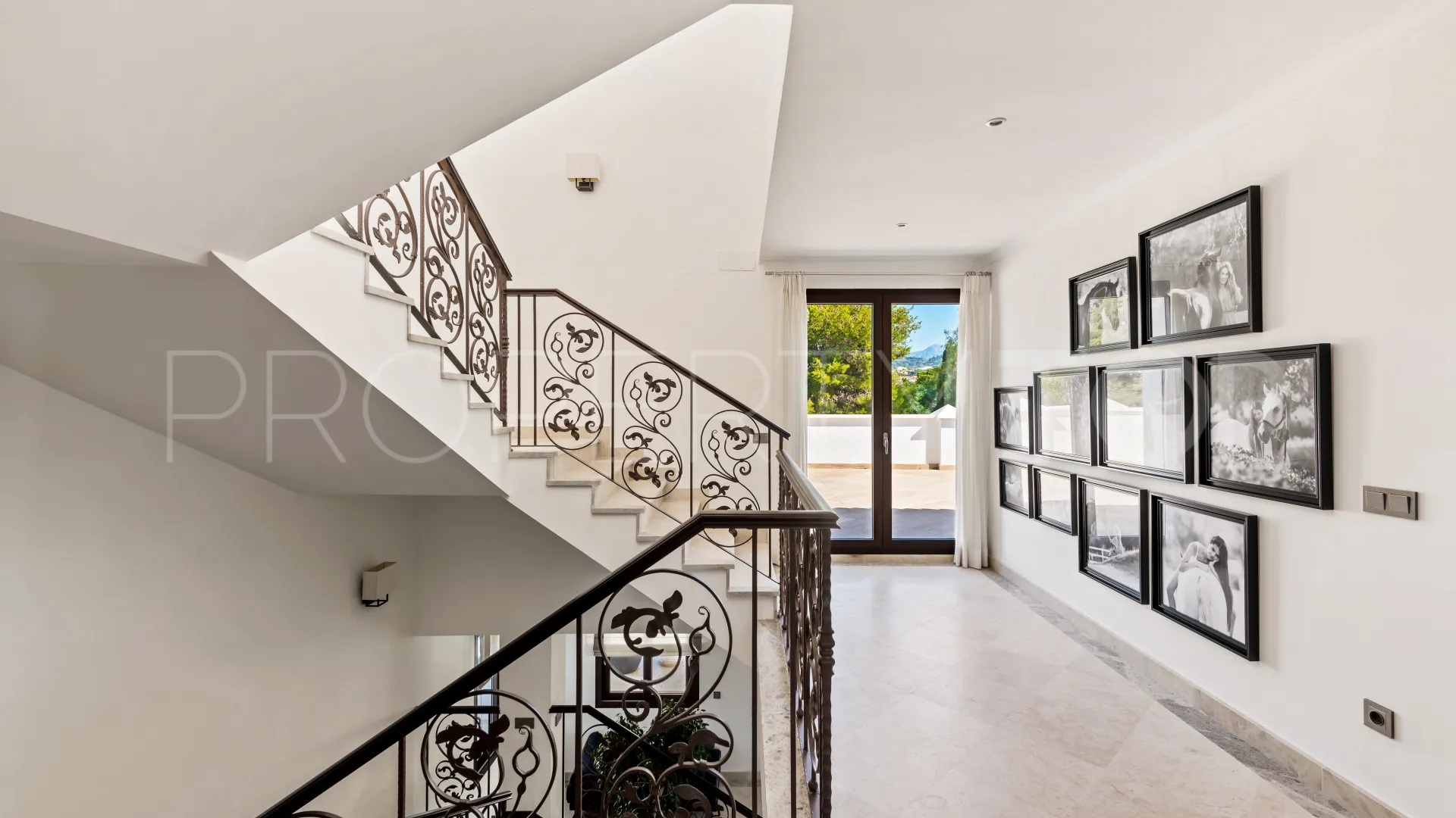 Comprar villa en Valle del Sol de 6 dormitorios