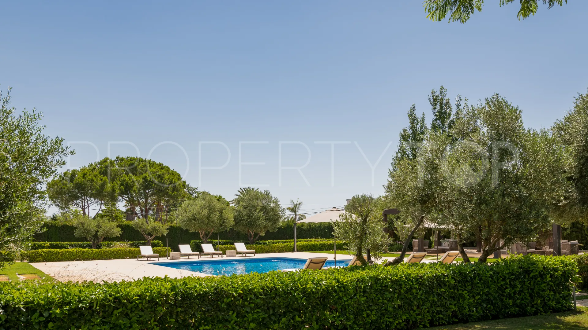Comprar villa en Valle del Sol de 6 dormitorios