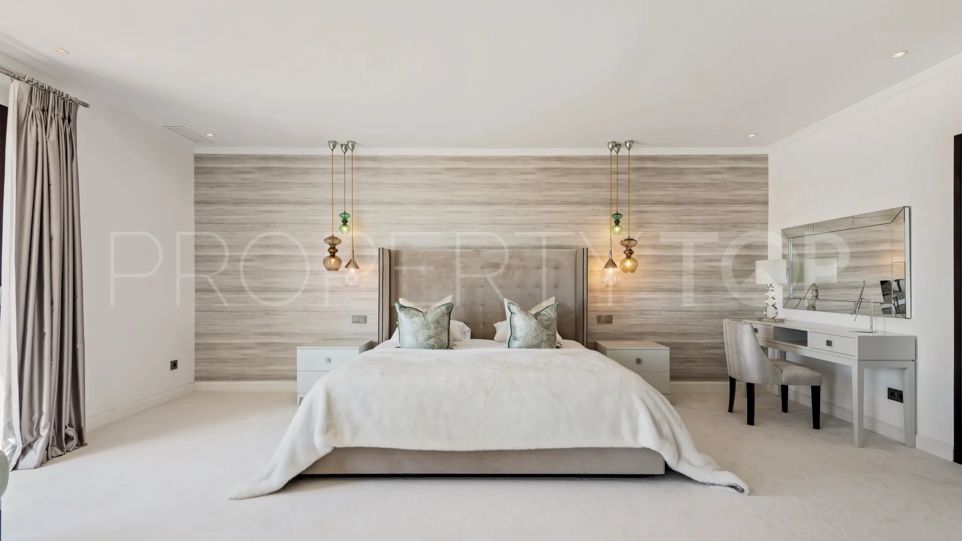 Comprar villa en Valle del Sol de 6 dormitorios