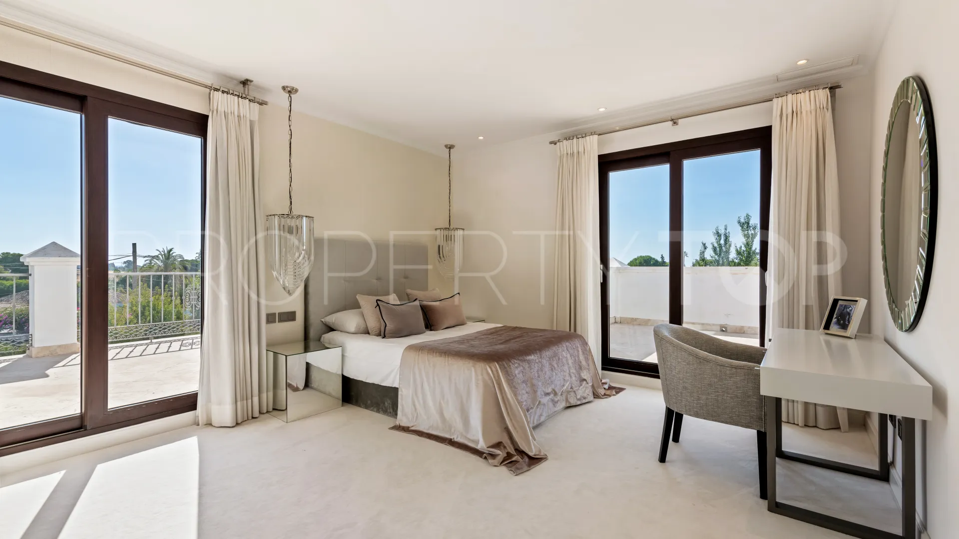 Comprar villa en Valle del Sol de 6 dormitorios