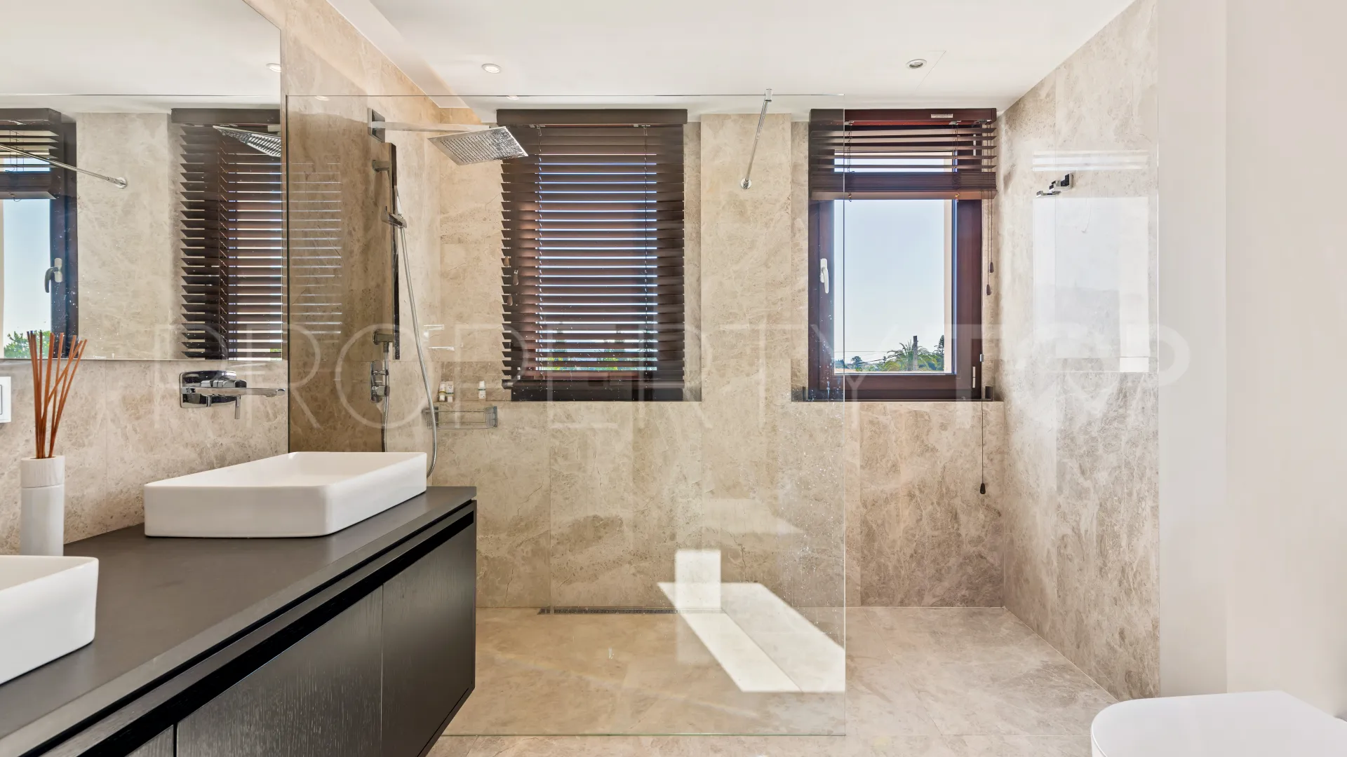 Comprar villa en Valle del Sol de 6 dormitorios