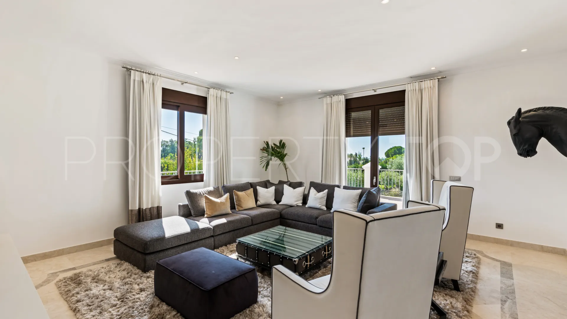 Comprar villa en Valle del Sol de 6 dormitorios