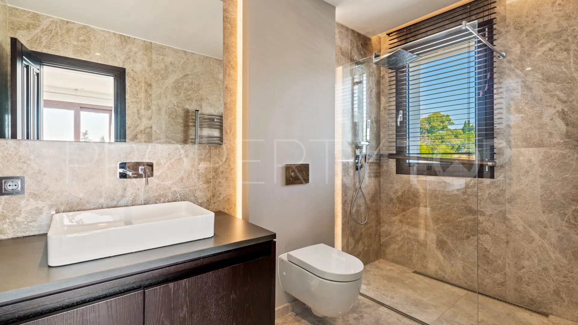 Comprar villa en Valle del Sol de 6 dormitorios