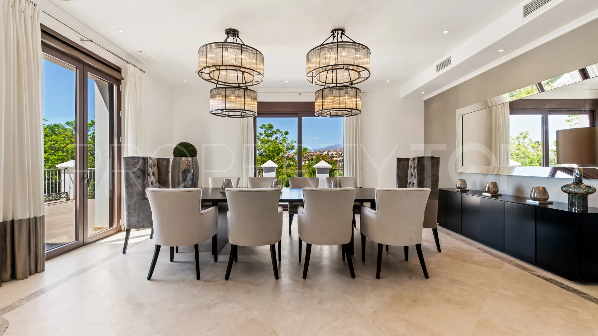 Comprar villa en Valle del Sol de 6 dormitorios