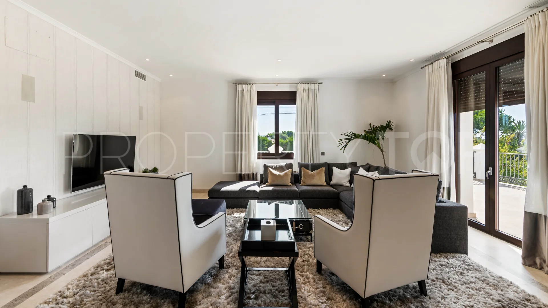 Comprar villa en Valle del Sol de 6 dormitorios