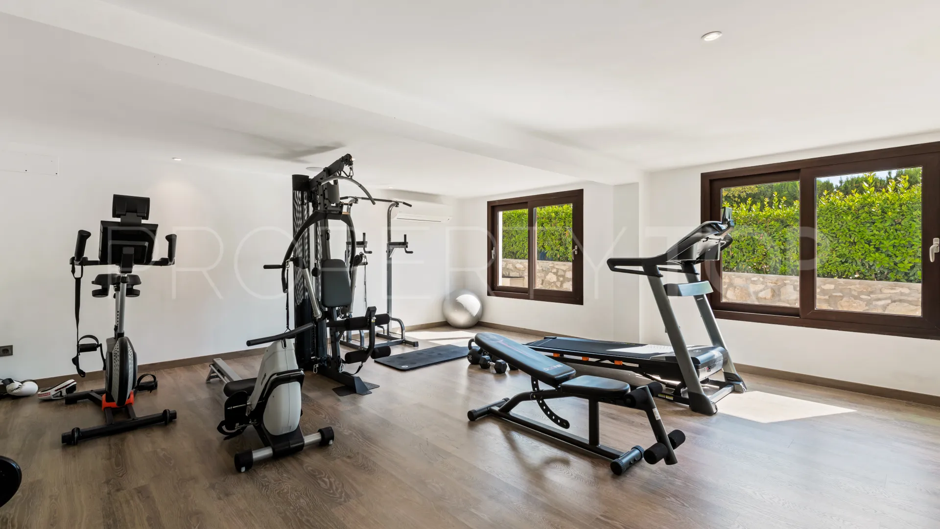 Comprar villa en Valle del Sol de 6 dormitorios