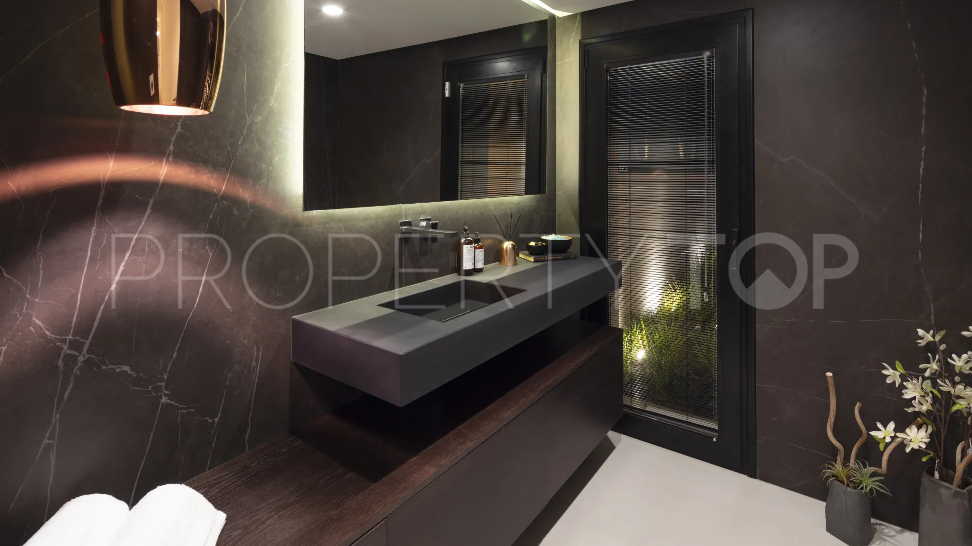 Villa de 5 dormitorios en venta en Haza del Conde