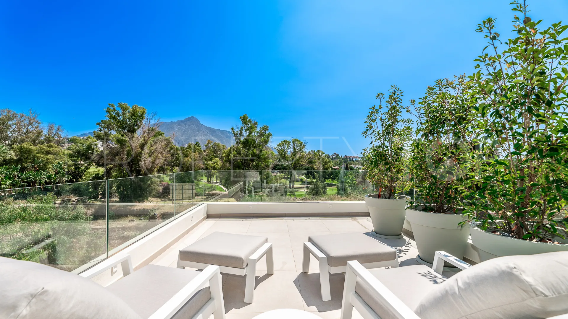 Villa en venta con 4 dormitorios en La Cerquilla