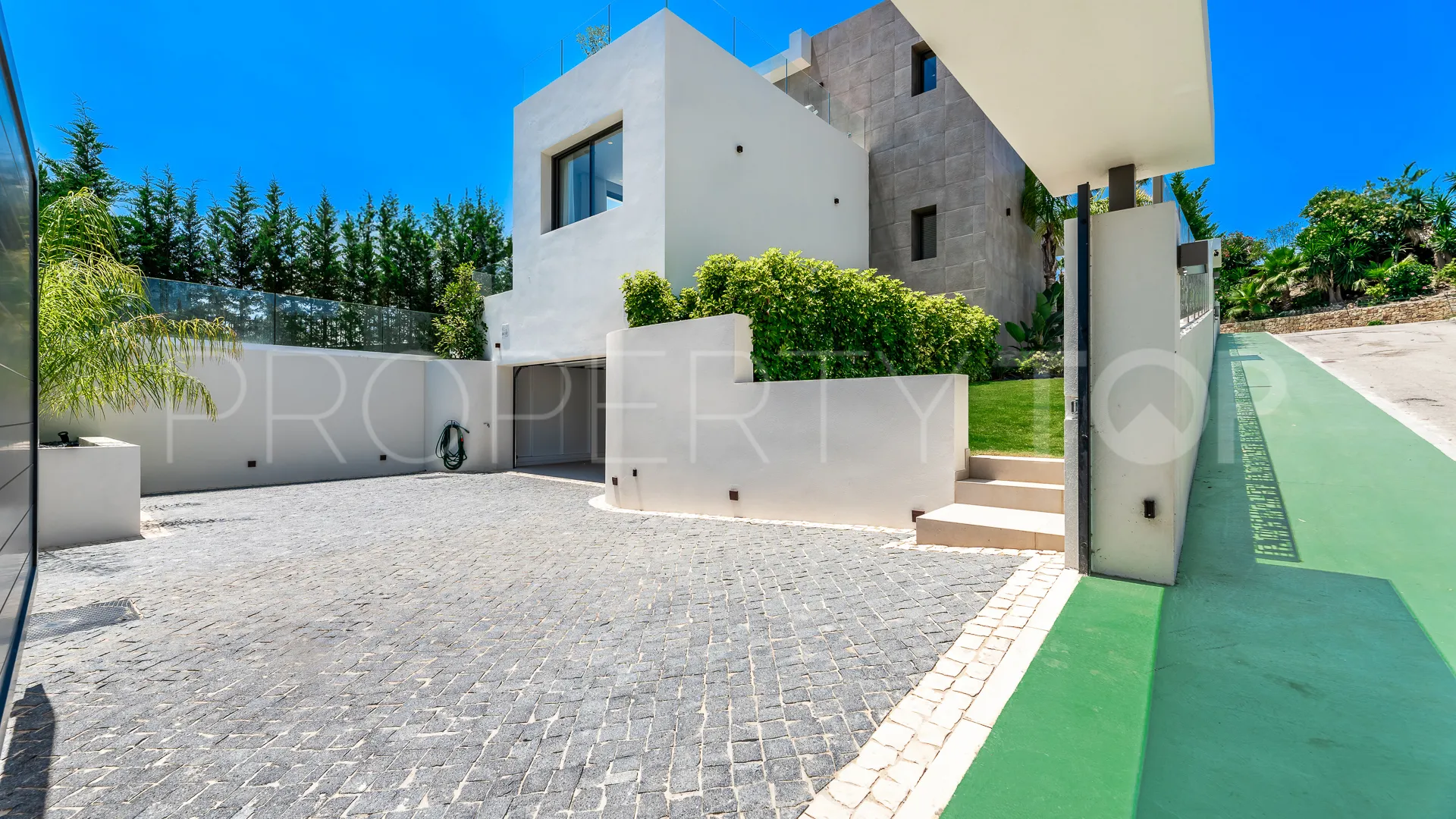 Villa en venta con 4 dormitorios en La Cerquilla