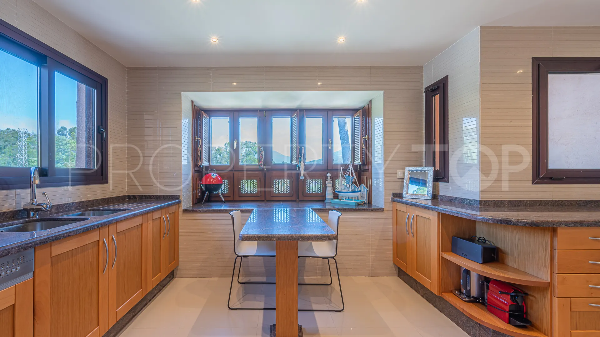 Atico duplex en venta en La Alzambra Hill Club de 3 dormitorios
