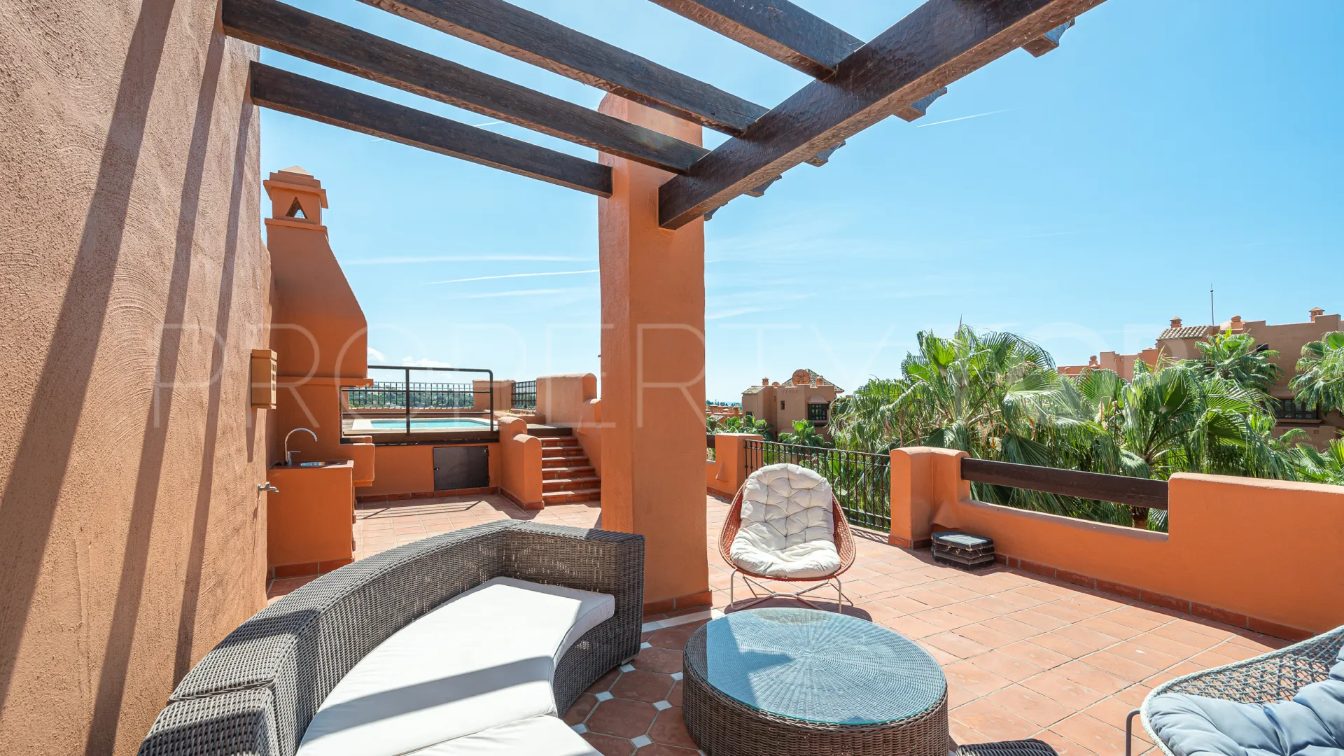 Atico duplex en venta en La Alzambra Hill Club de 3 dormitorios