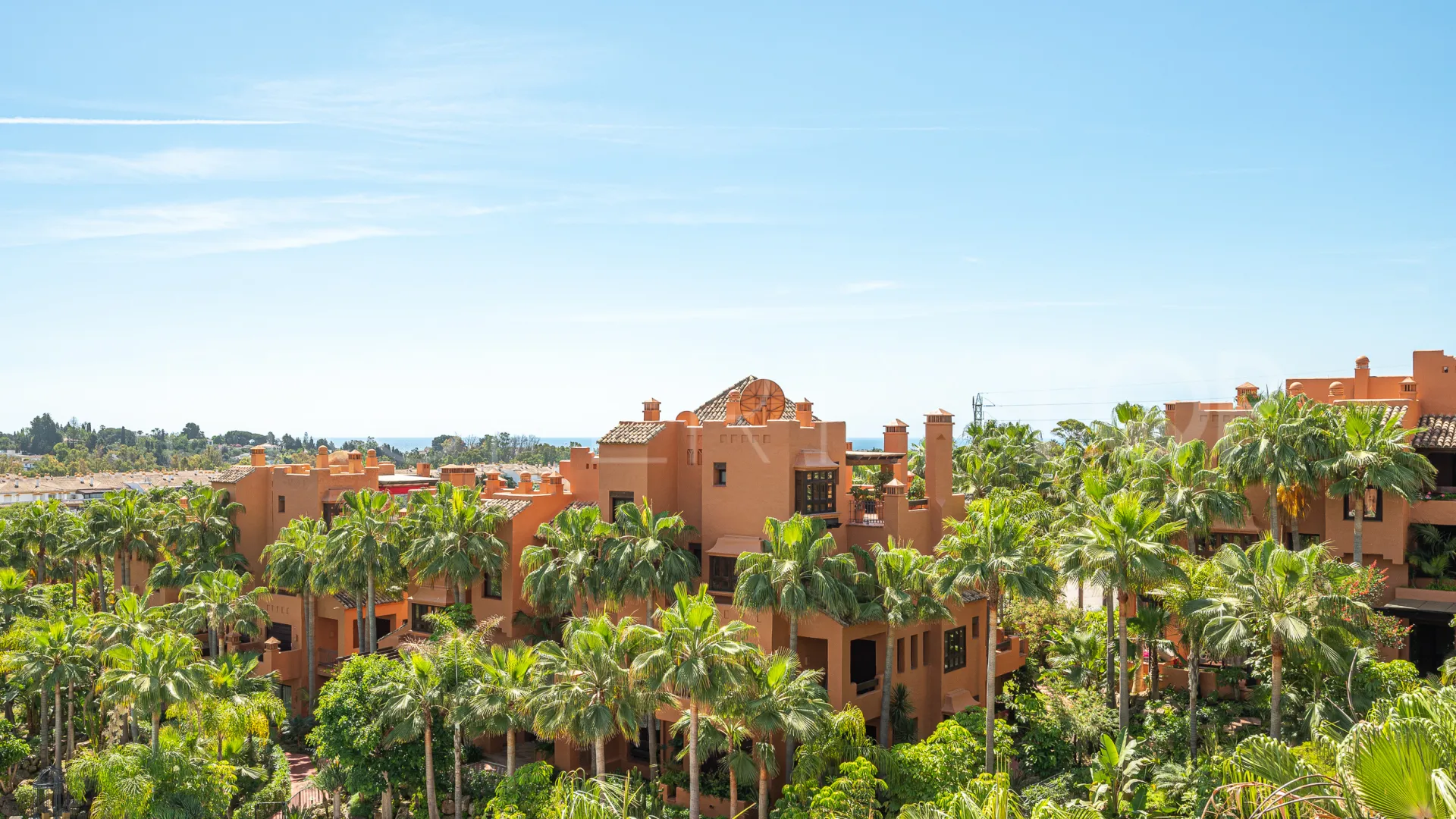 Atico duplex en venta en La Alzambra Hill Club de 3 dormitorios