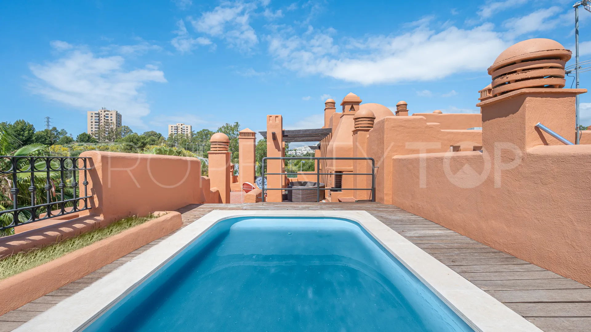 Atico duplex en venta en La Alzambra Hill Club de 3 dormitorios