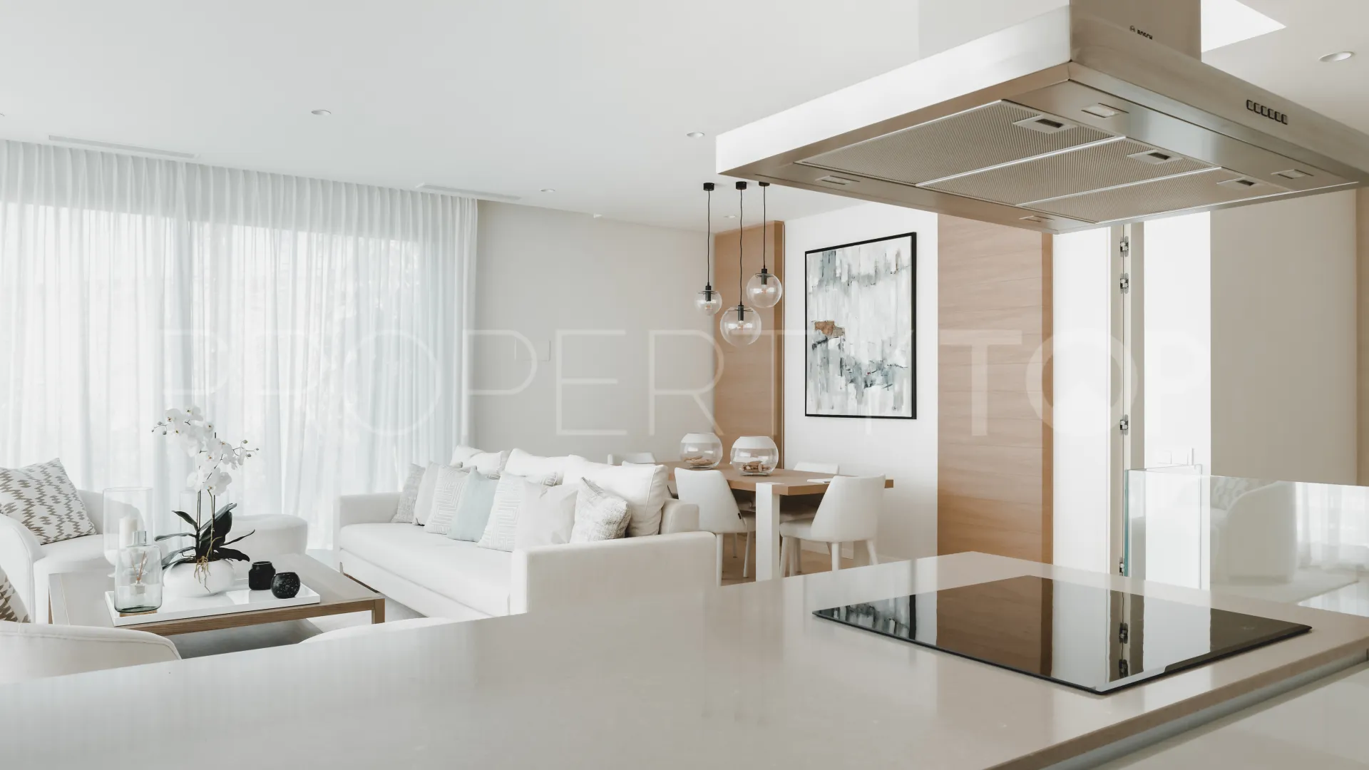 Se vende apartamento planta baja en Benahavis