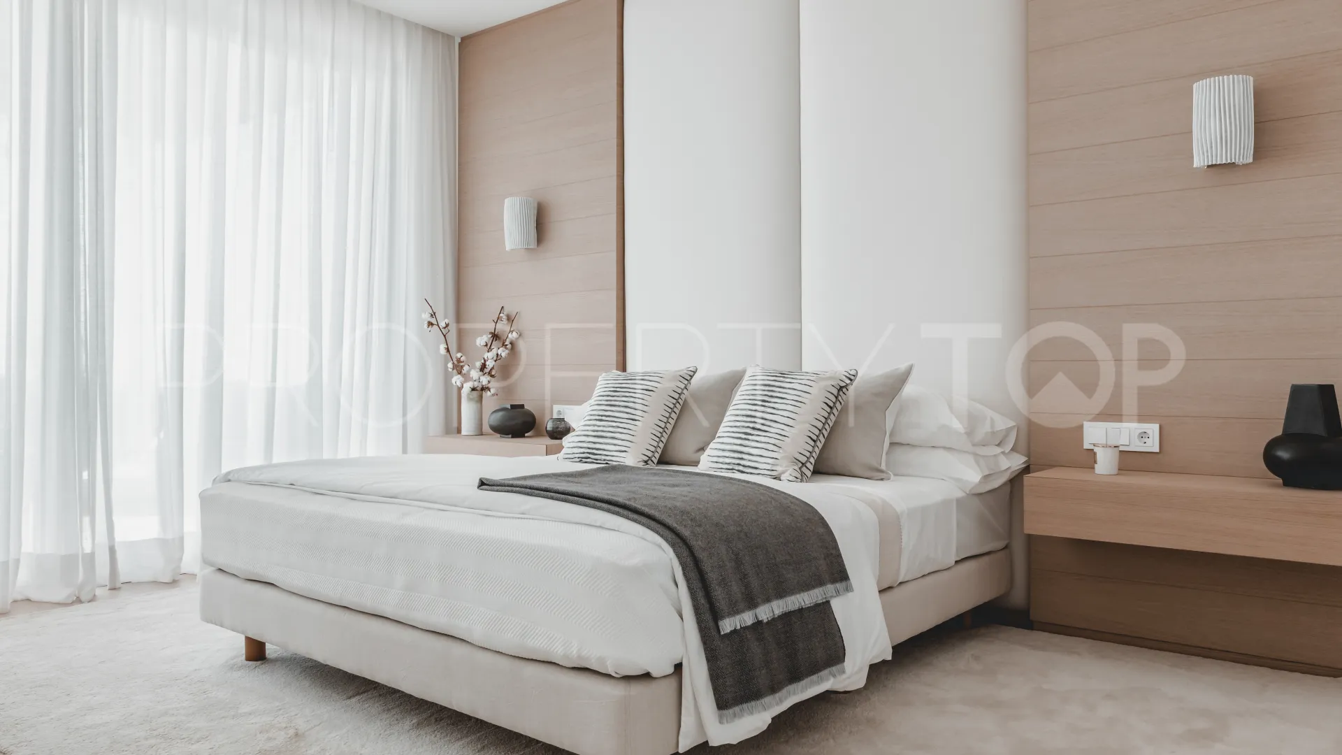 Se vende apartamento planta baja en Benahavis