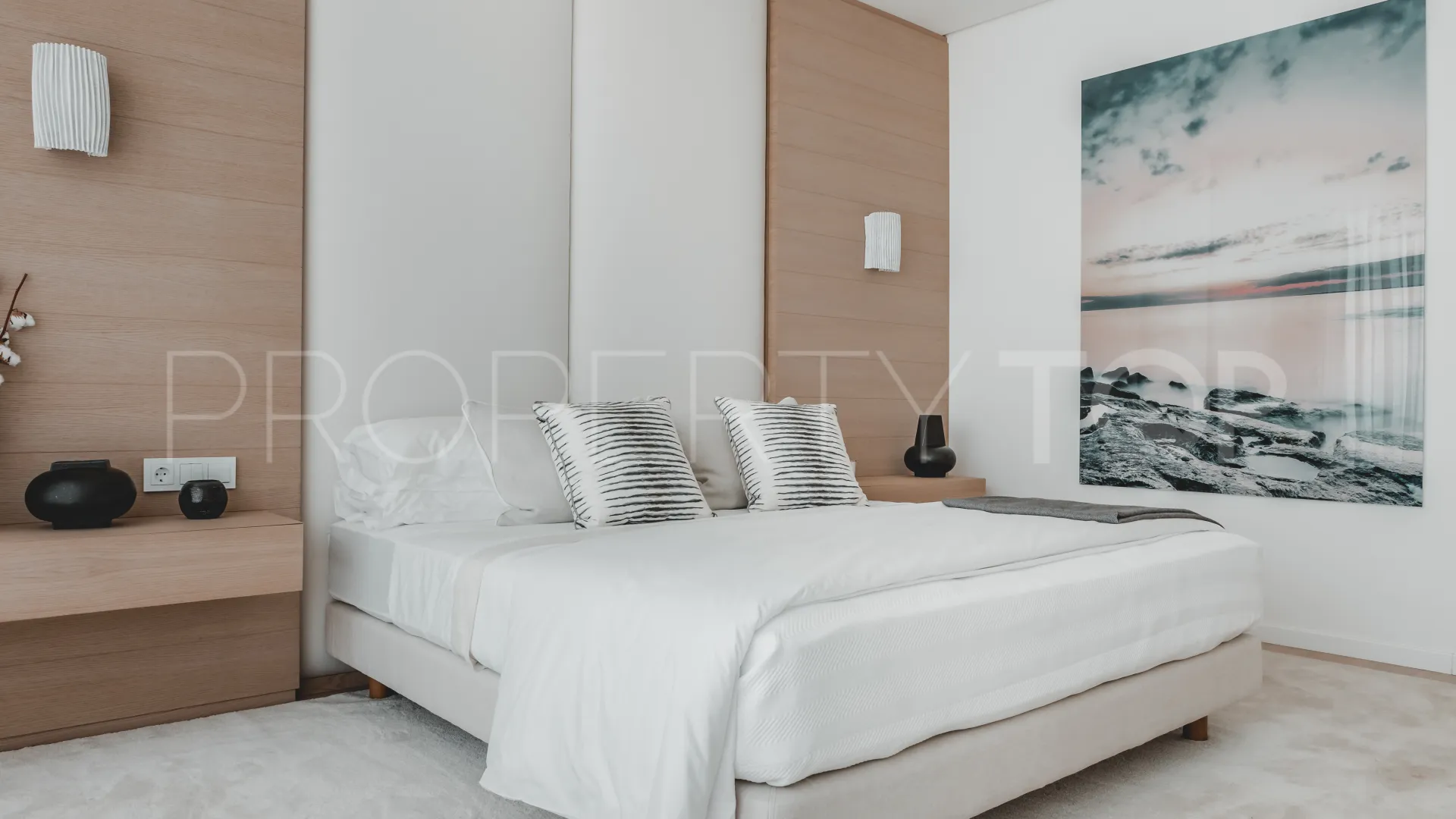 Se vende apartamento planta baja en Benahavis
