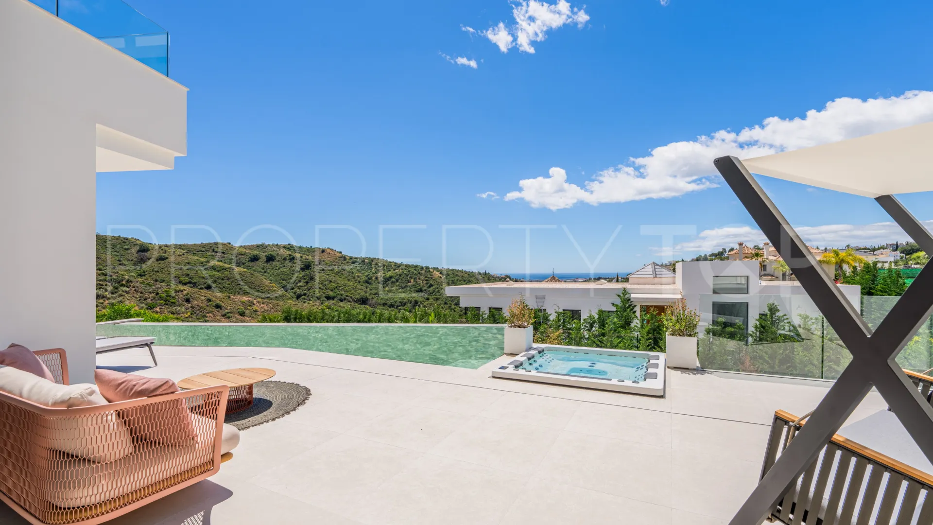 Villa en venta con 6 dormitorios en Lomas de La Quinta
