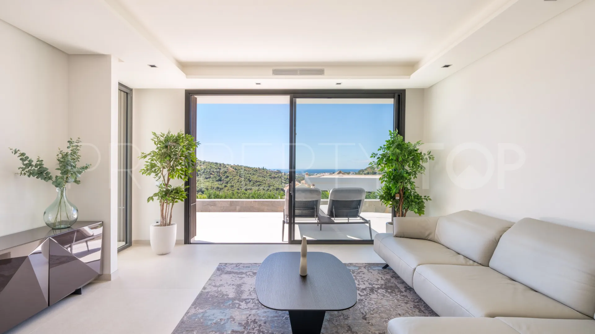 Villa en venta con 6 dormitorios en Lomas de La Quinta