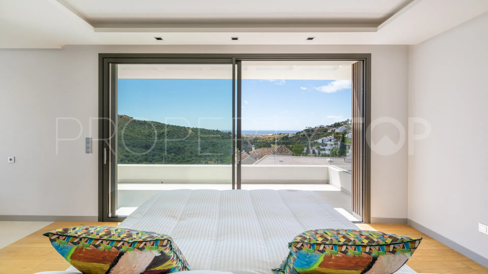 Villa en venta con 6 dormitorios en Lomas de La Quinta