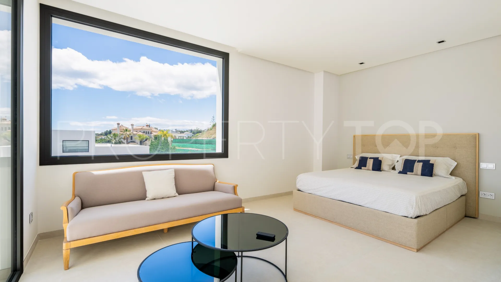 Villa en venta con 6 dormitorios en Lomas de La Quinta