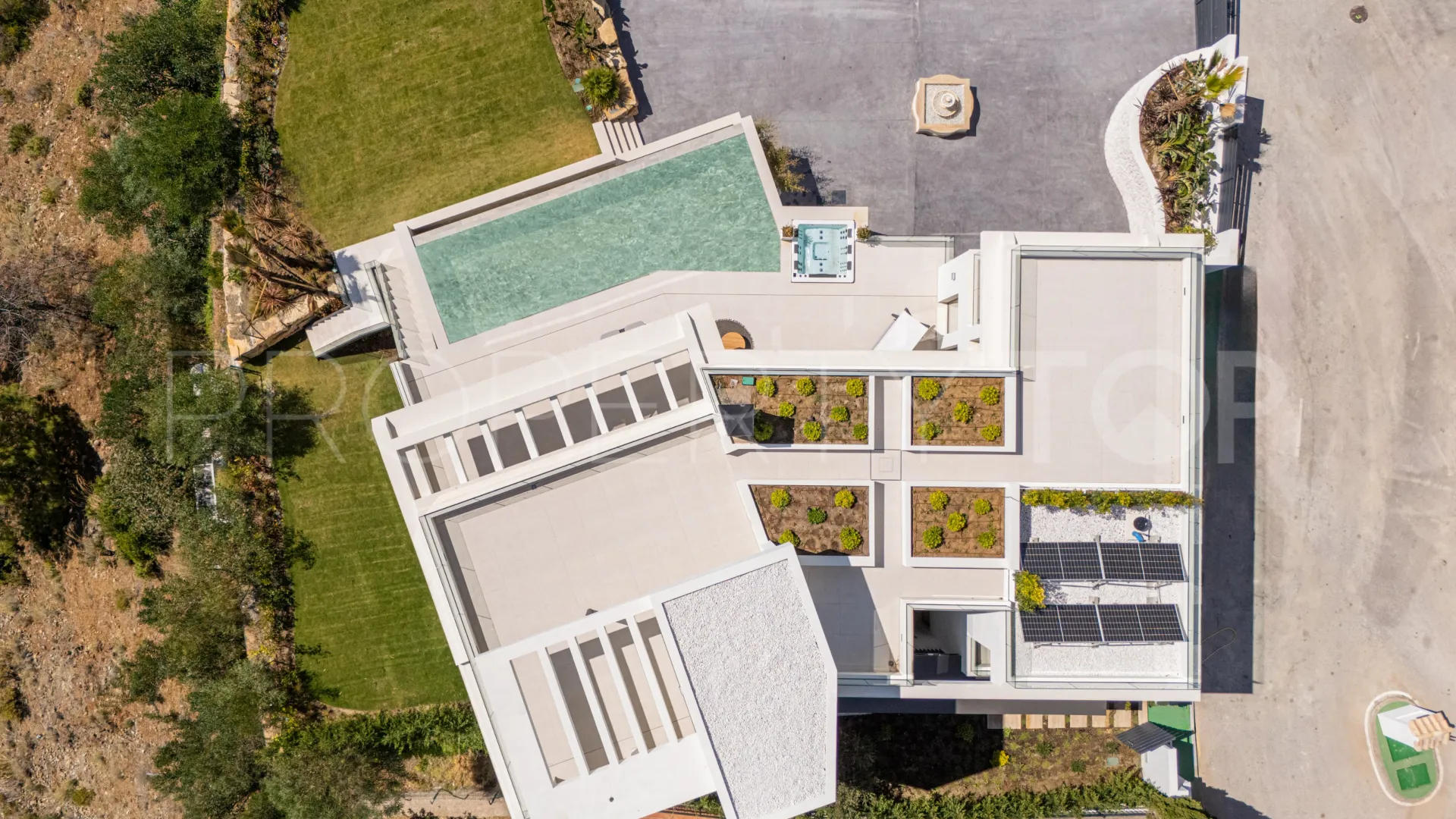 Villa en venta con 6 dormitorios en Lomas de La Quinta