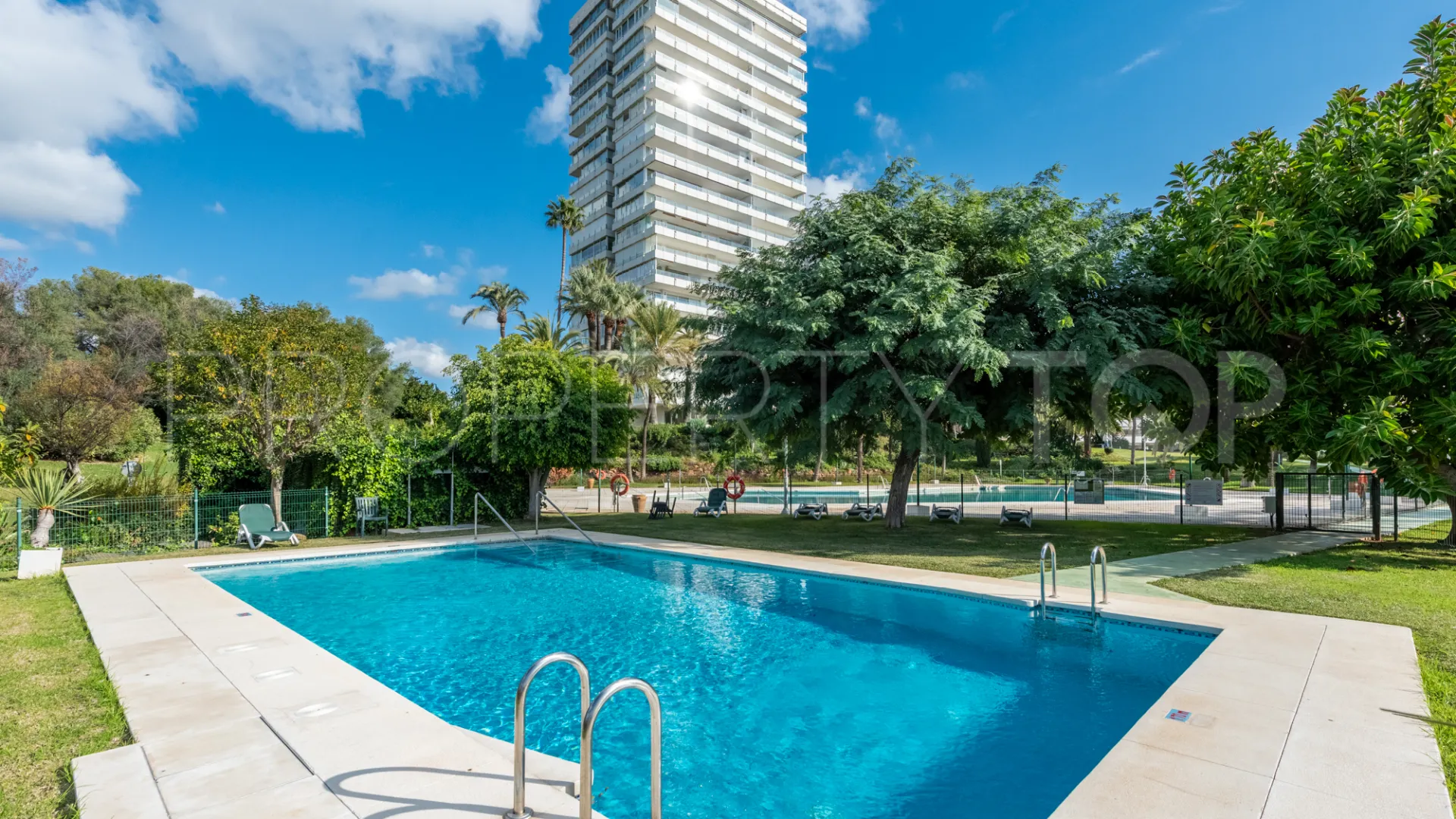 For sale Rio Real 2 bedrooms apartment