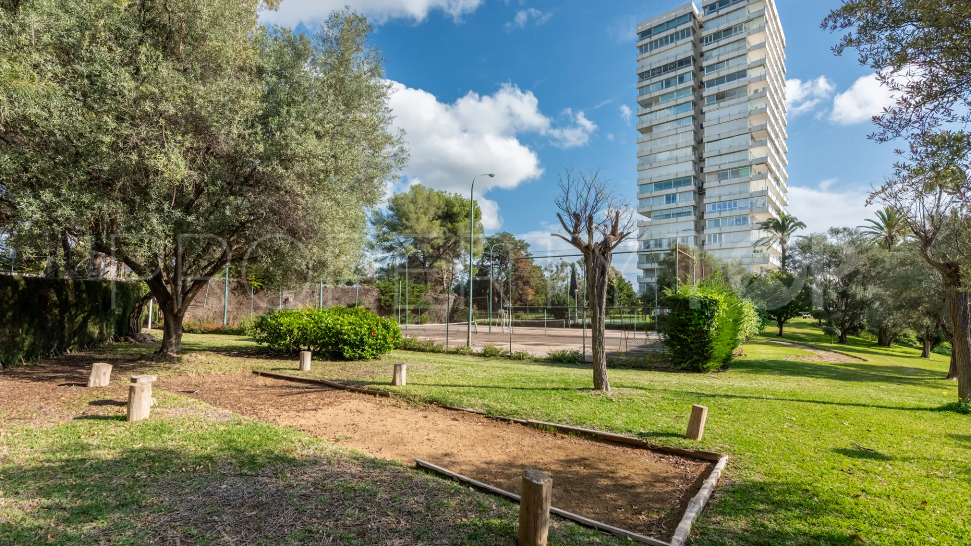 For sale Rio Real 2 bedrooms apartment