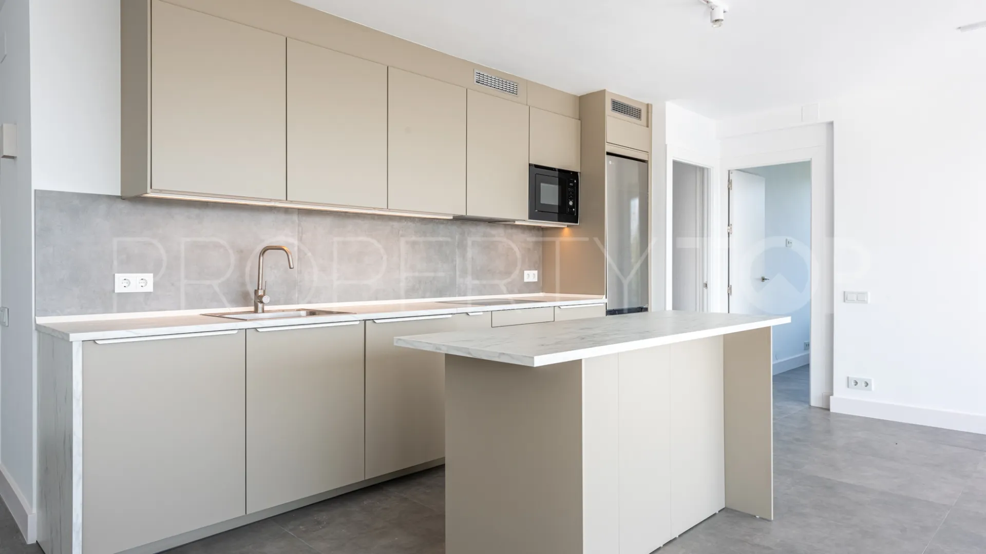 For sale Rio Real 2 bedrooms apartment