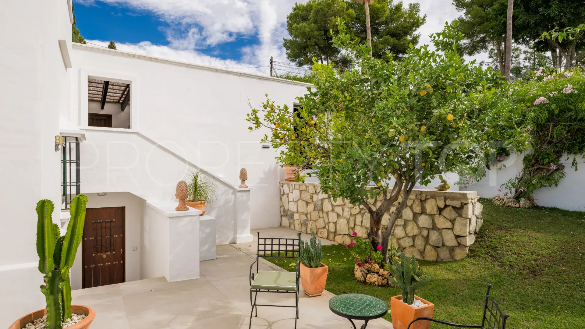 Comprar villa en El Madroñal con 4 dormitorios