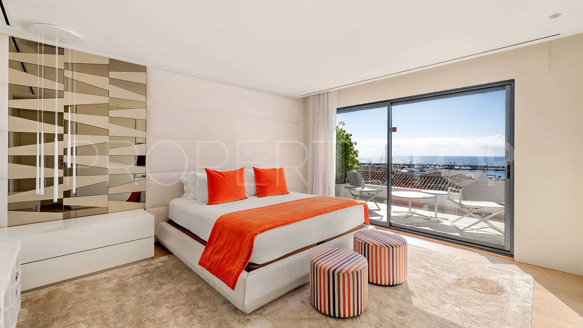 Se vende apartamento con 3 dormitorios en Marbella - Puerto Banus