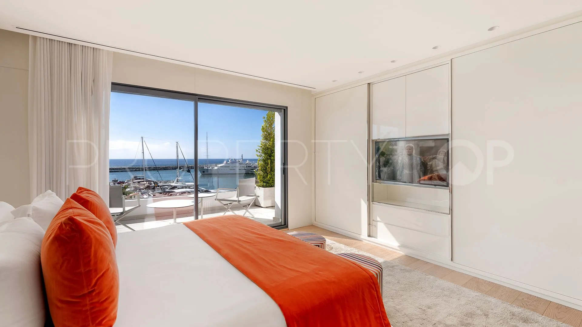 Se vende apartamento con 3 dormitorios en Marbella - Puerto Banus