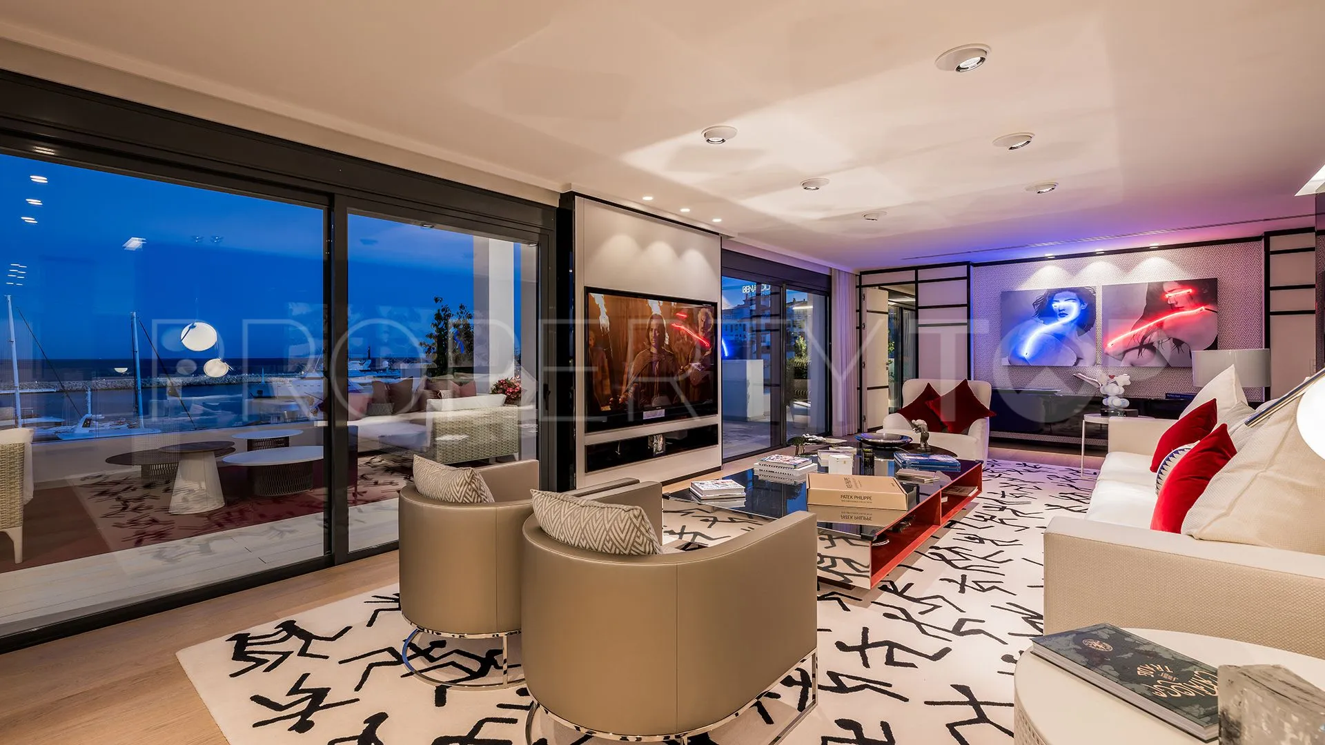 Se vende apartamento con 3 dormitorios en Marbella - Puerto Banus
