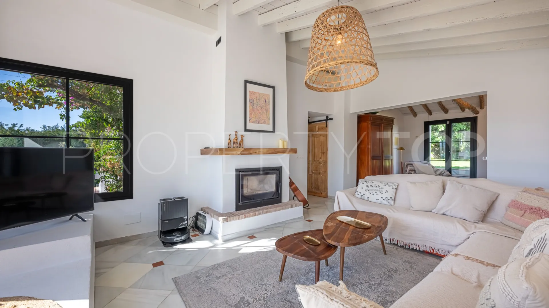For sale villa in Guadalmina Alta with 4 bedrooms