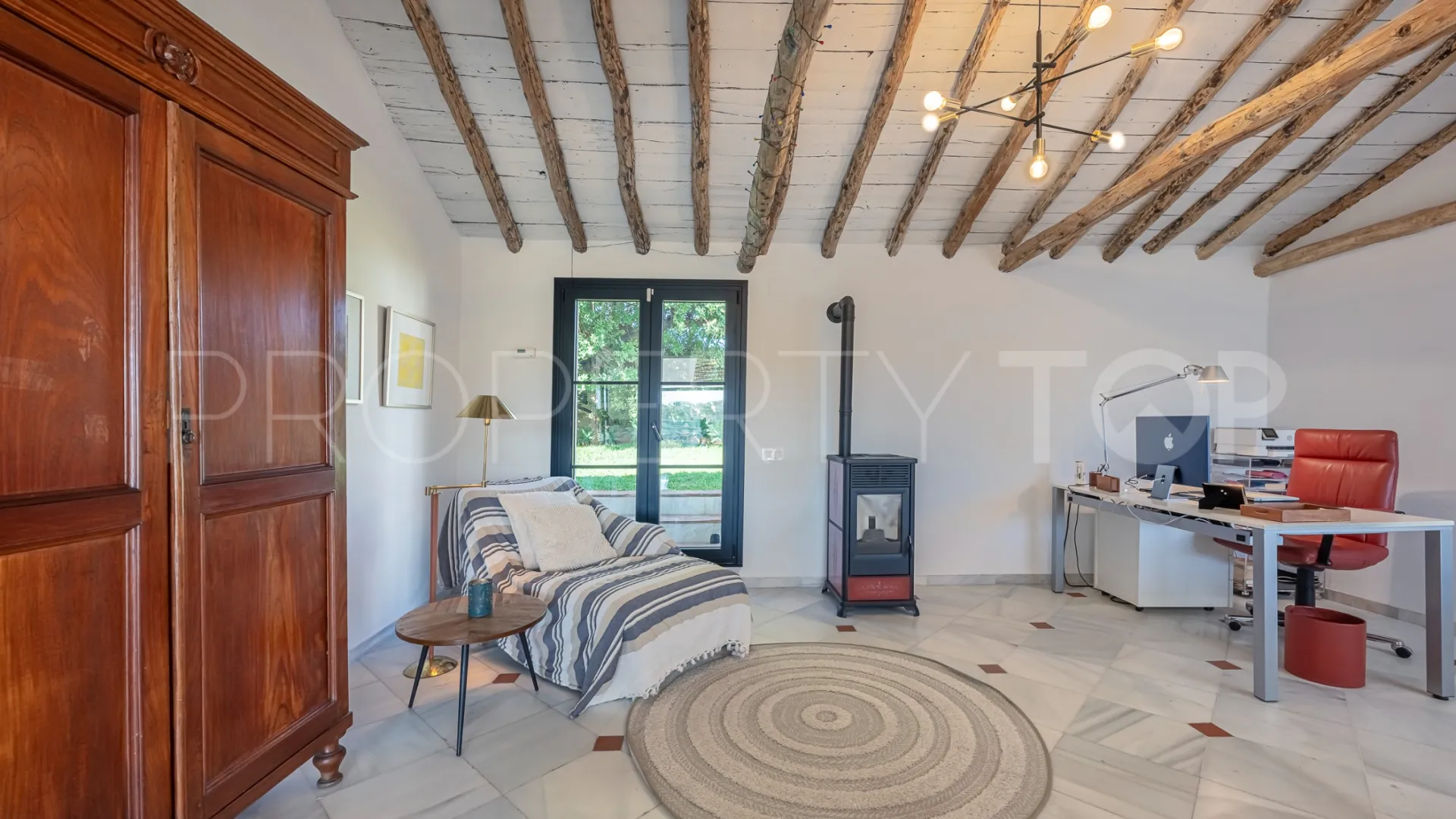 For sale villa in Guadalmina Alta with 4 bedrooms