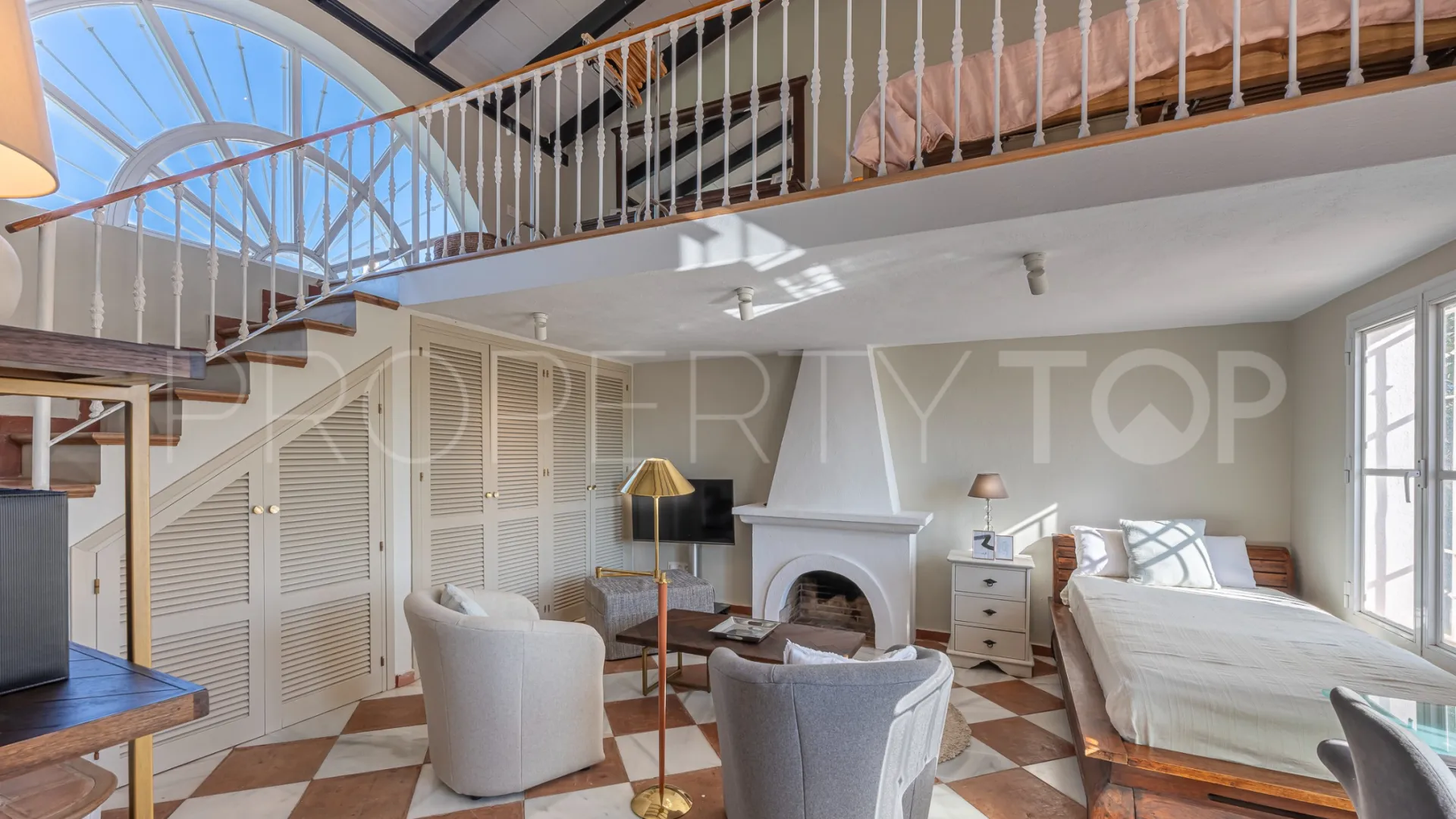 For sale villa in Guadalmina Alta with 4 bedrooms